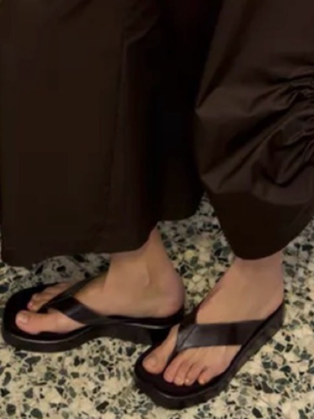 NEW Zara brown Flip Flop Sandals